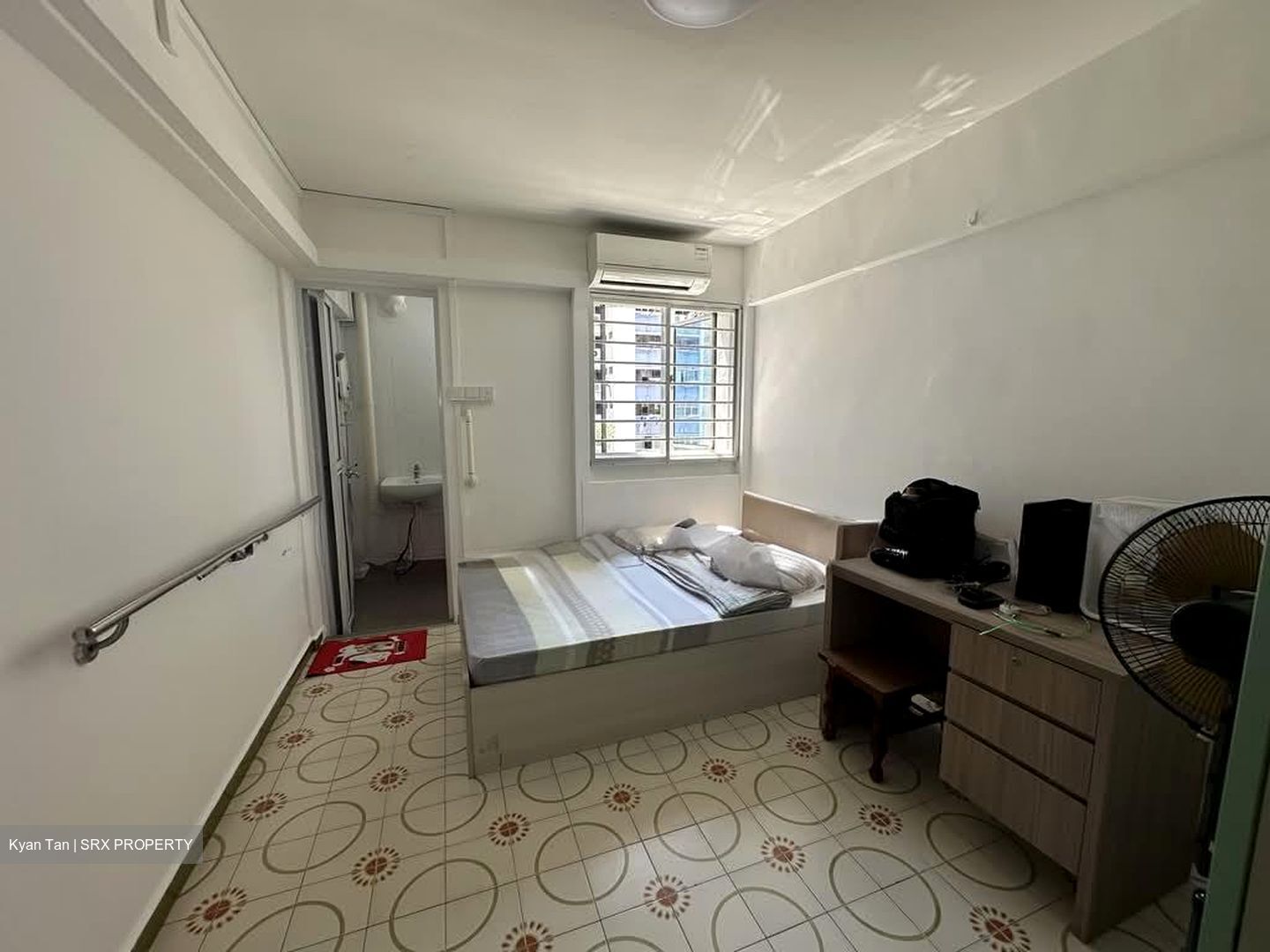 Blk 214 Bedok Town Centre (Bedok), HDB 3 Rooms #569319531